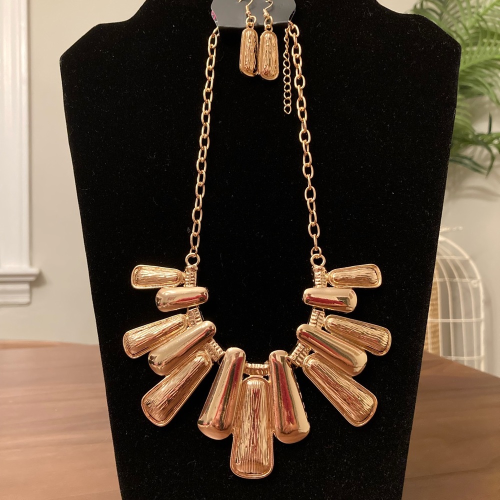 MANE Up Gold Necklace